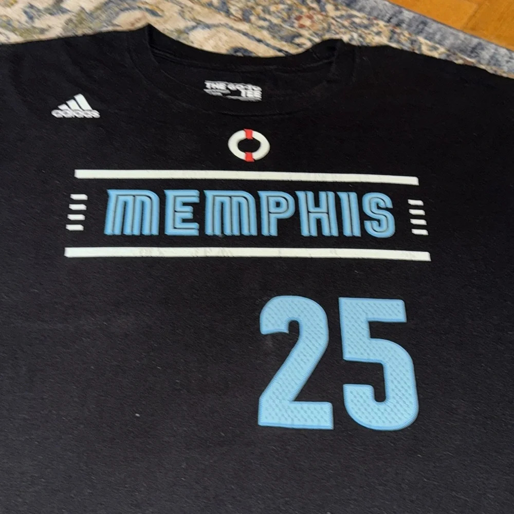 Adidas the Memphis grizzlies the go to tee cotton black lg PARSONS 25 NBA shirt